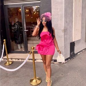 Chic Pink Floral Mini Dress